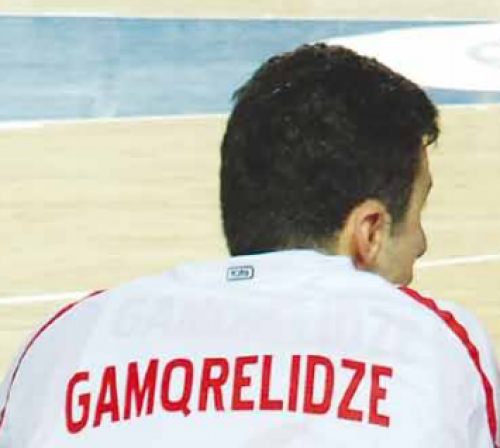 კალათბურთელების ცოლები &ndash; &ldquo;თამაშის შემდეგ ხმა მეკარგება, იმდე&shy;ნს ვყვირი - ემოციებს ყვირილით და წამოხტომით გა&shy;მოვხატავ"