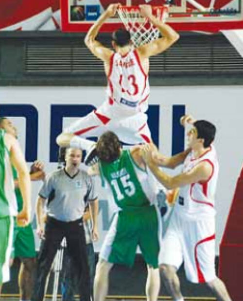 კალათბურთელების ცოლები &ndash; &ldquo;თამაშის შემდეგ ხმა მეკარგება, იმდე&shy;ნს ვყვირი - ემოციებს ყვირილით და წამოხტომით გა&shy;მოვხატავ"