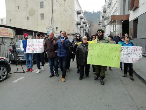 "არ დავთმობთ ქართულ მიწა - წყალს“ - ჰესების მშენებლობის წინააღმდეგ აქცია იმართება (ვიდეო)