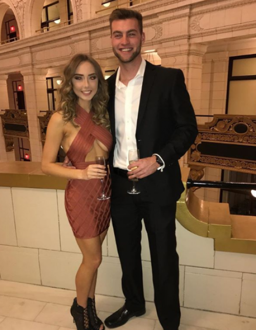 "ინსტაგრამის" ვარსკვლავი - როგორ გამოიყურება ემინემის ქალიშვილი