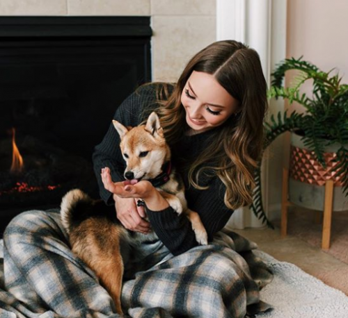 "ინსტაგრამის" ვარსკვლავი - როგორ გამოიყურება ემინემის ქალიშვილი