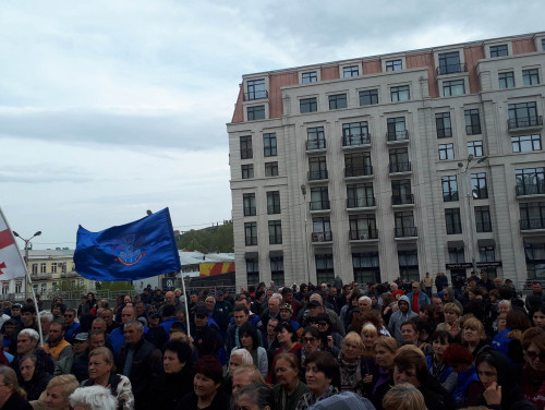 "აგარის შაქრის" თანამშრომლები, 100 კილომეტრის გამოვლის შემდეგ, კანცელარიასთან აქციას მართავენ