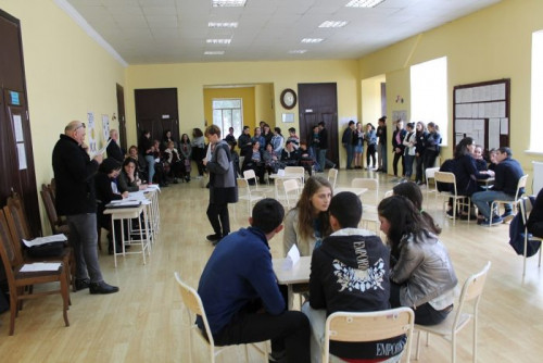  ზესტაფონში სასკოლო ოლიმპიადა „ეკოლოგიკის“ პირველი ეტაპის შეჯიბრი გაიმართა (ფოტოკოლაჟი)