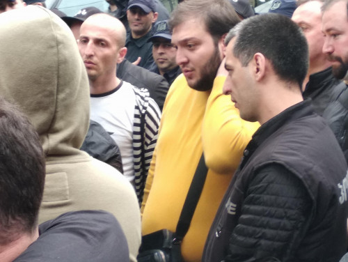 კონტრაქციის ორგანიზატორი: ხელებს გულზე ვერ დავიკრიფავთ, ტრიბუნიდან მოდის მოწოდება: სამოქალაქო ომის, დაპირისპირების და რევოლუციის, ჩვენც აქეთ ძალა ვიქნებით (ფოტოები)