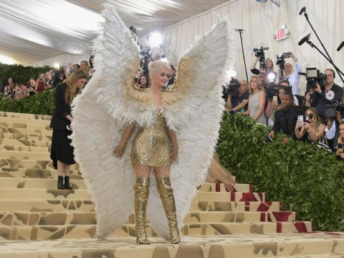 "რომის პაპი" რიანა და "ანგელოზი" კეტი პერი  -  Met Gala 2018-ის ყველაზე განხილვადი სტუმრები