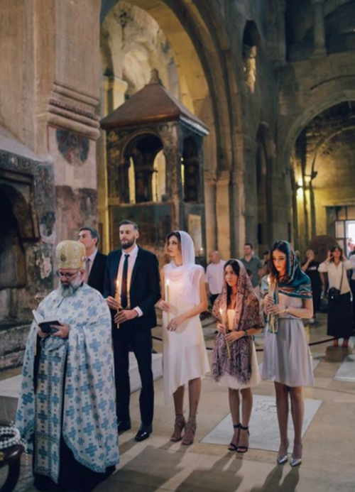 ვიქტორ სანიკიძე დაქორწინდა - ვინ არის ცნობილი კალათბურთელის რჩეული