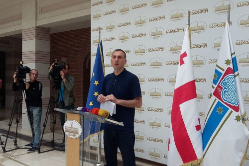 დადგება თუ არა დღის წესრიგში კანდიდატურის მოხსნის საკითხი