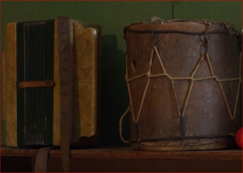 ვინ არის ქალბატონი რომელსაც პოეტმა "შატილის ასულო" მიუძღვნა - "ვინც კარგი მღერა იცის იმღეროს რა სანამ მოვკვდები" (ვიდეორგოლი)