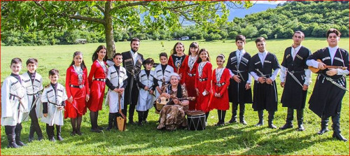 ვინ არის ქალბატონი რომელსაც პოეტმა "შატილის ასულო" მიუძღვნა - "ვინც კარგი მღერა იცის იმღეროს რა სანამ მოვკვდები" (ვიდეორგოლი)