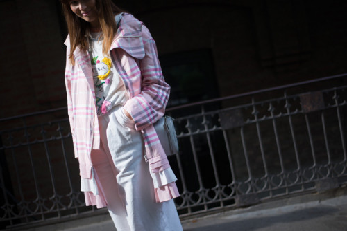 Streetstyle: თბილისის მოდის კვირეულის ყველაზე მოდური სტუმრები
