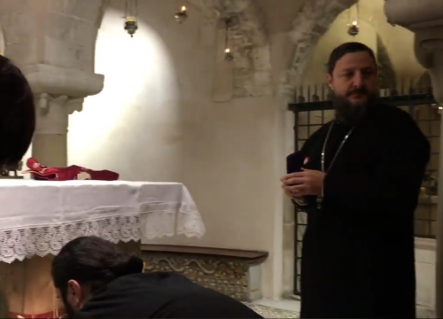 წმინდა ნიკოლოზის საფლავი იტალიაში მყოფმა ქართული მართლმადიდებელი ეკლესიის სასულიერო პირებმა მოილოცეს  -  მირონ-ლუკიის მთავარეპისკოპოსის საფლავი ქ. ბარიში  (ვიდეო)