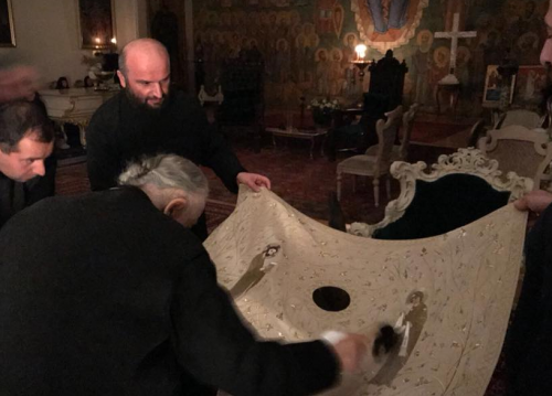 წმინდა ნიკოლოზის საფლავი იტალიაში მყოფმა ქართული მართლმადიდებელი ეკლესიის სასულიერო პირებმა მოილოცეს  -  მირონ-ლუკიის მთავარეპისკოპოსის საფლავი ქ. ბარიში  (ვიდეო)