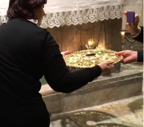 წმინდა ნიკოლოზის საფლავი იტალიაში მყოფმა ქართული მართლმადიდებელი ეკლესიის სასულიერო პირებმა მოილოცეს  -  მირონ-ლუკიის მთავარეპისკოპოსის საფლავი ქ. ბარიში  (ვიდეო)